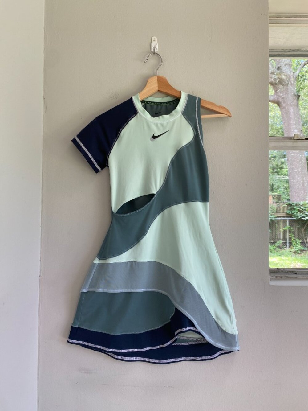Rare Nike Tennis Cutout Paris Team Court Dri-fit Slam Tennis Dress Size S - Picture 2 of 5